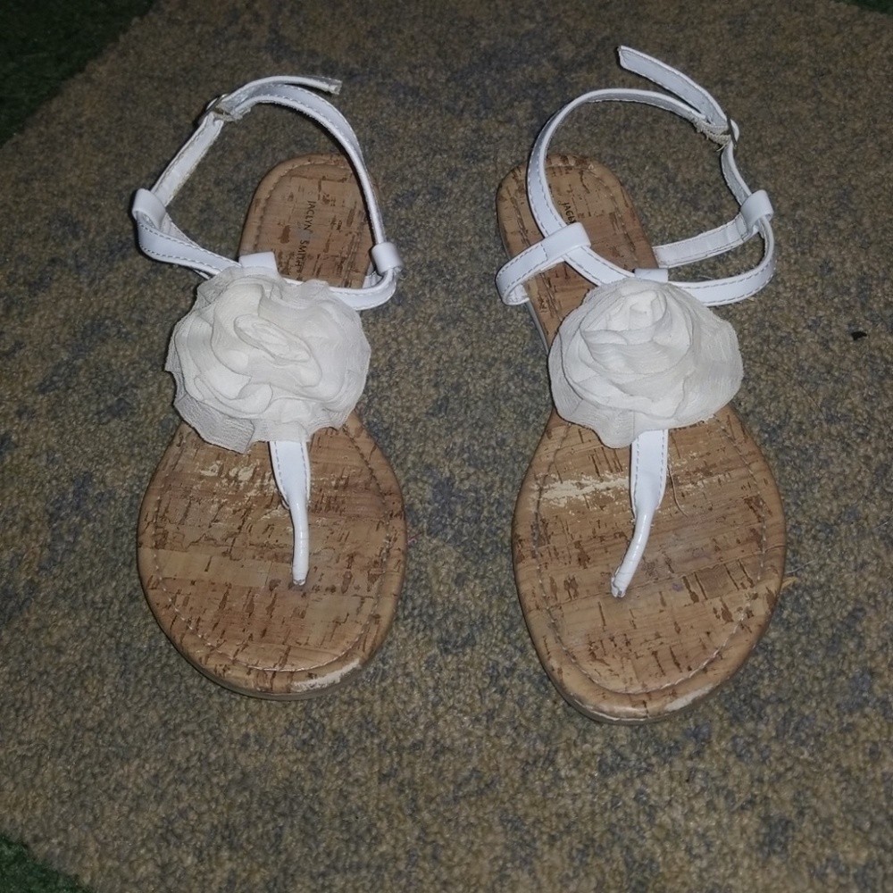 Jaclyn Smith White Rose Sandals